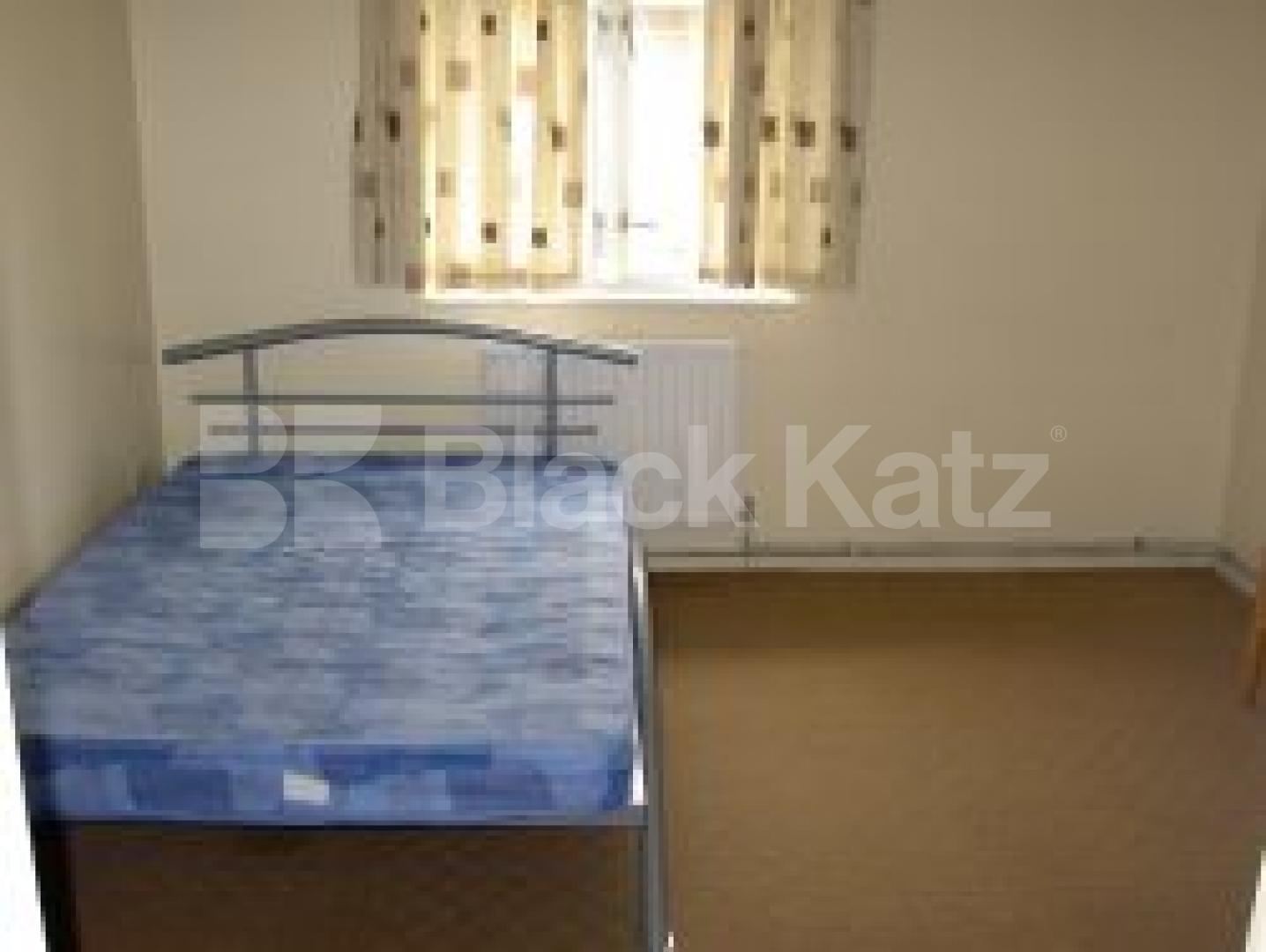 			2 Bedroom, 1 bath, 1 reception Flat			 Geffrye Street, SHOREDITCH E2